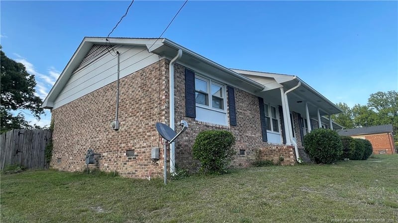 6206 Larue Ct, Fayetteville, NC 28303