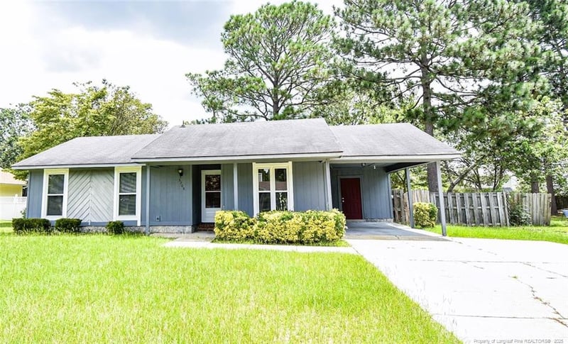 6208 Birchbrook Dr, Hope Mills, NC 28348