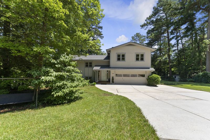 6208 Coldwater Ct, Raleigh, NC 27612