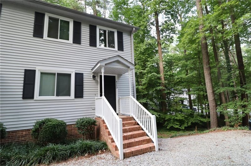 6208 Deerwood Pl, Raleigh, NC 27607