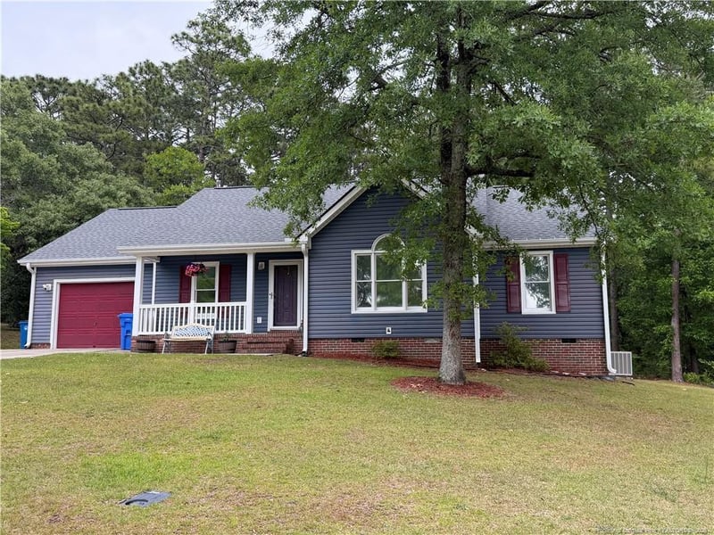 6208 Lakeway Dr, Fayetteville, NC 28306