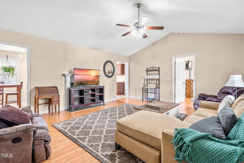 6208 Silver Spring Ct, Willow Springs, NC 27592