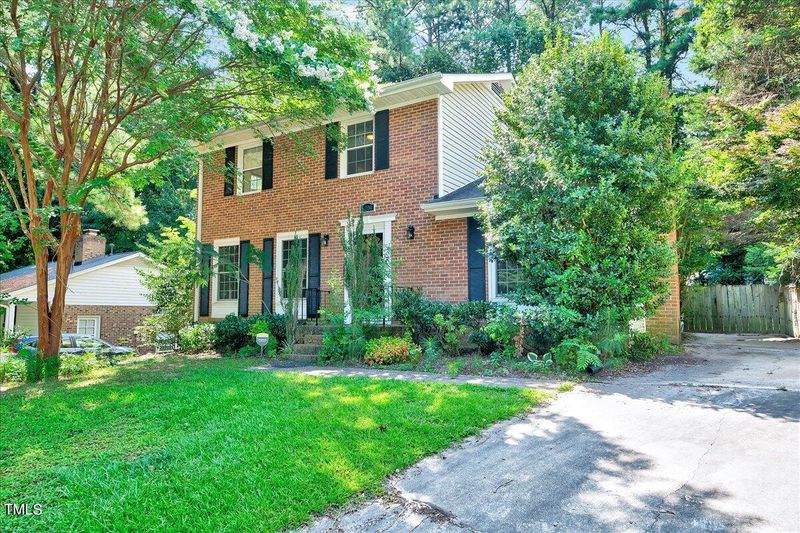 6209 Dixon Dr, Raleigh, NC 27609