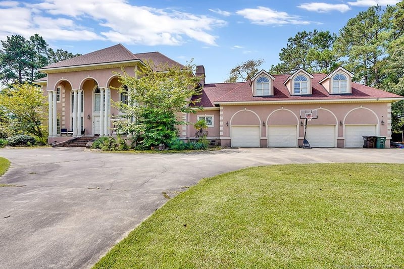 6209 Whitehall Dr, Fayetteville, NC 28303