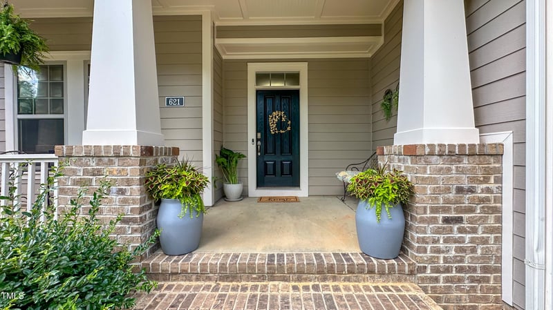 621 Ancient Oaks Dr, Holly Springs, NC 27540