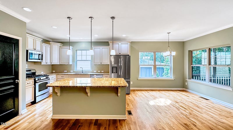 621 Ancient Oaks Dr, Holly Springs, NC 27540