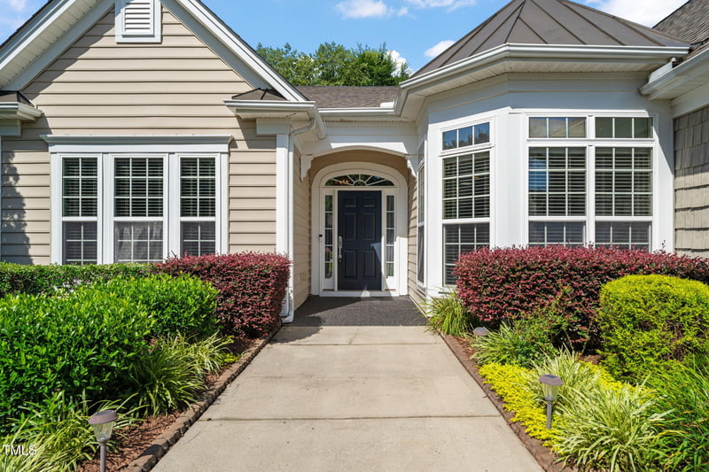621 Aylestone Dr, Cary, NC 27519