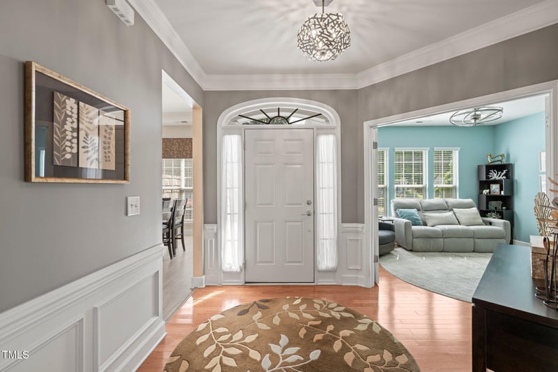 621 Aylestone Dr, Cary, NC 27519