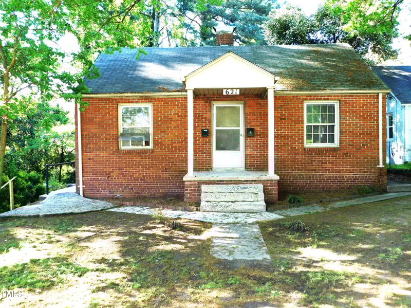 621 Club Blvd, Durham, NC 27701