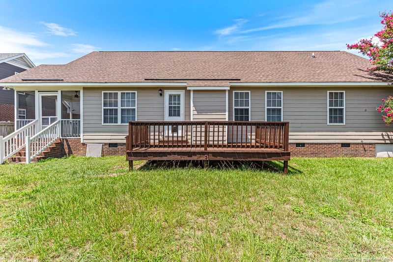 621 Connaly Dr, Hope Mills, NC 28348