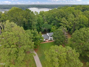 621 Edgewater Dr, Garner, NC 27529