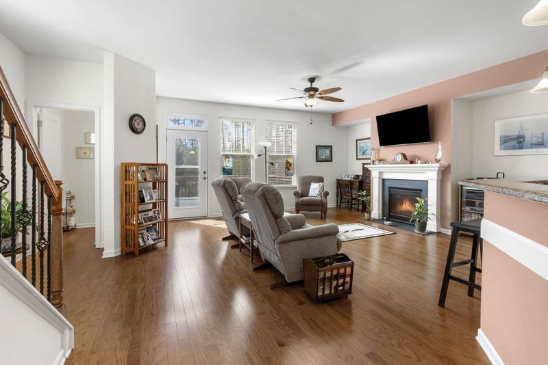621 Edgewater Ridge Ct, Apex, NC 27523
