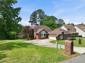 621 Georgetown Cir, Fayetteville, NC 28314