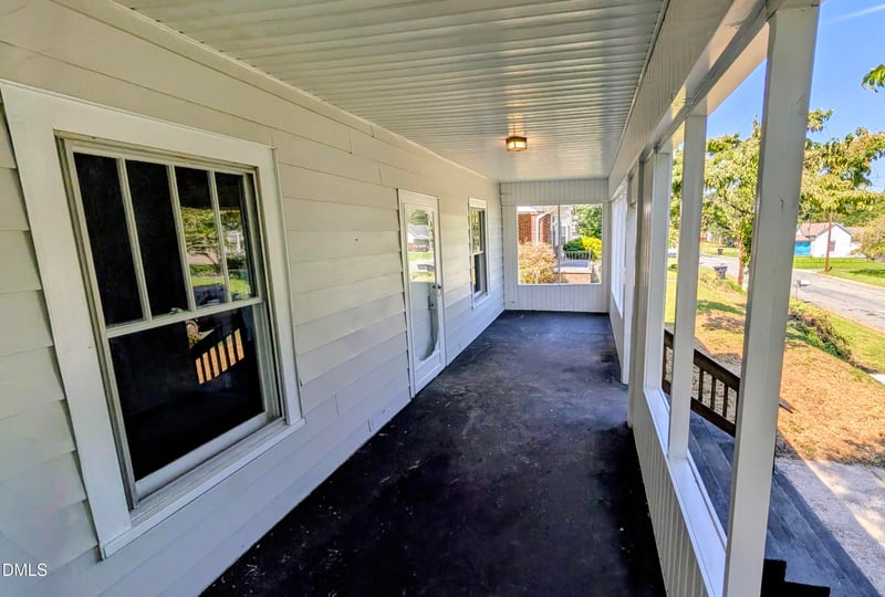 621 Harris St, Burlington, NC 27217