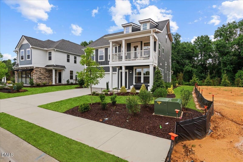 621 Hipwood Dr, Zebulon, NC 27597