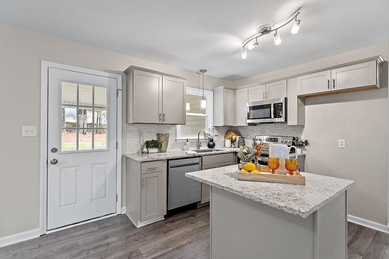 621 Hurley Rd, Durham, NC 27703