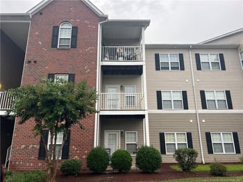 621 Marshtree Ln, Fayetteville, NC 28314