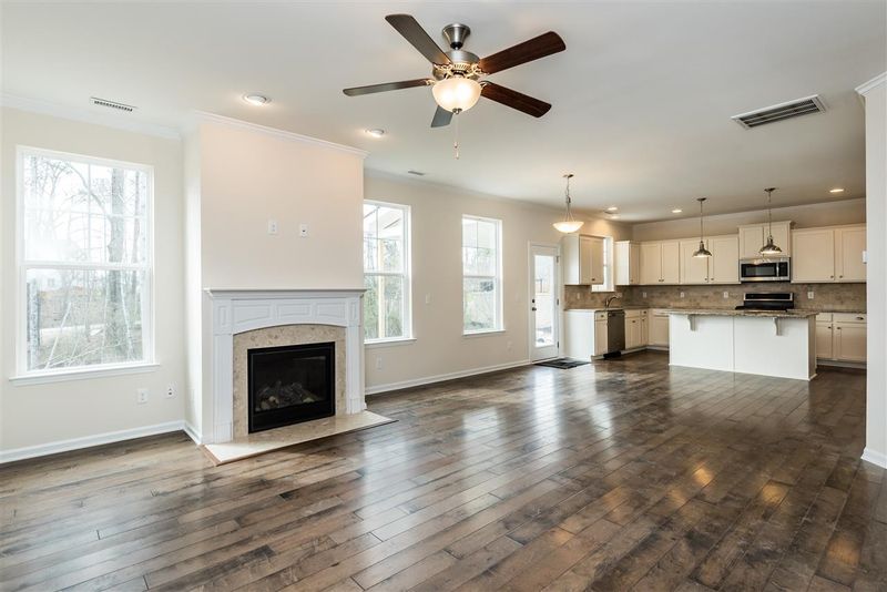 621 Meadowgrass Ln, Wake Forest, NC 27587