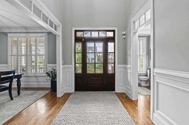 621 Peach Orchard Pl, Cary, NC 27519