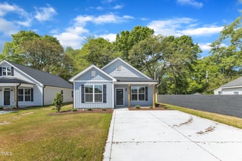621 Ray St, Selma, NC 27576