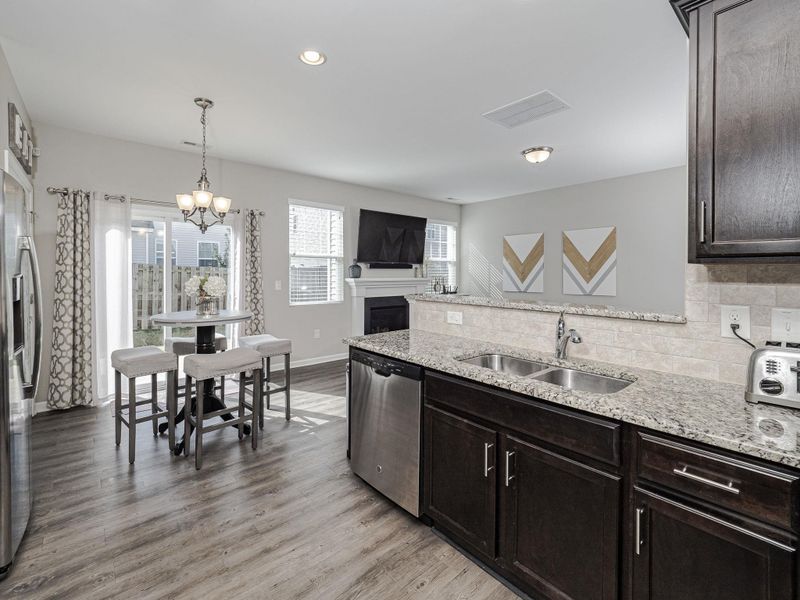 621 Stapleford Ln, Fuquay Varina, NC 27526