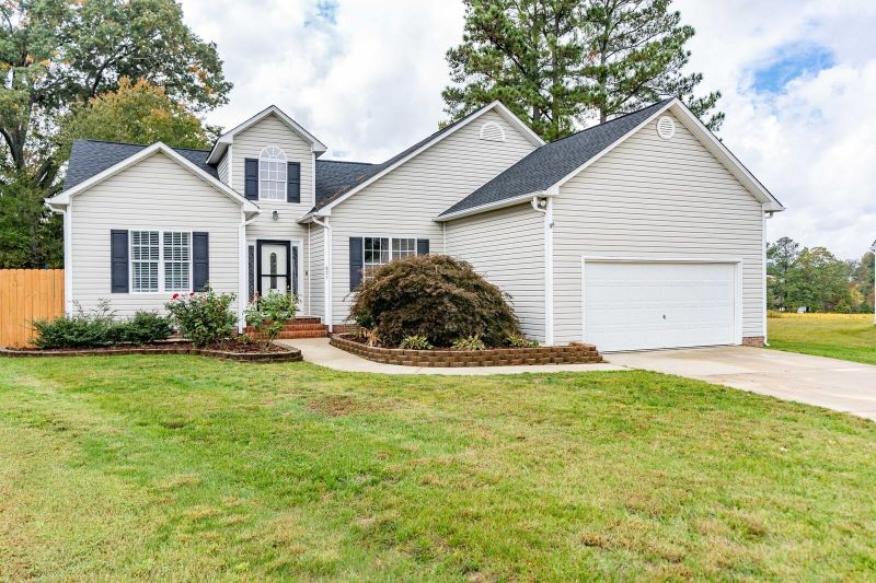 621 Three Meadows Rd, Fuquay Varina, NC 27526