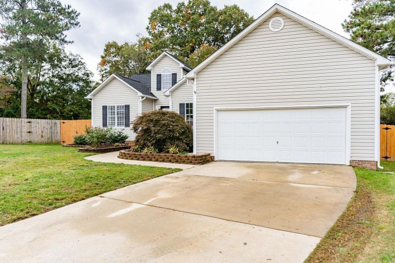 621 Three Meadows Rd, Fuquay Varina, NC 27526