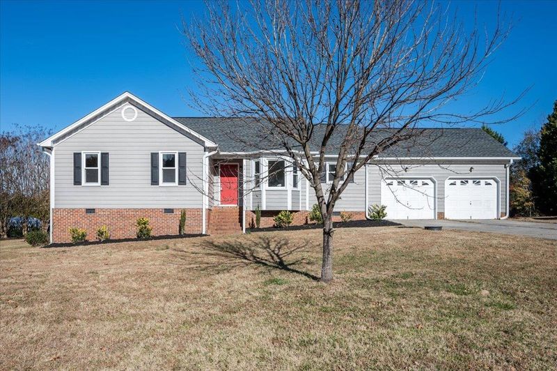 621 Trunecek Cir, Raleigh, NC 27603