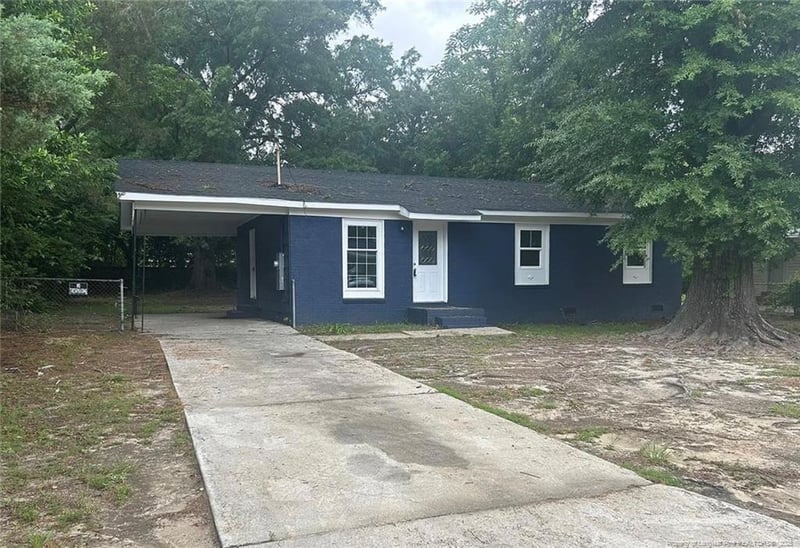 6210 Penfield Dr, Fayetteville, NC 28314
