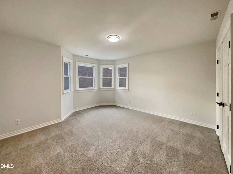 6212 Trevor Ct, Raleigh, NC 27613