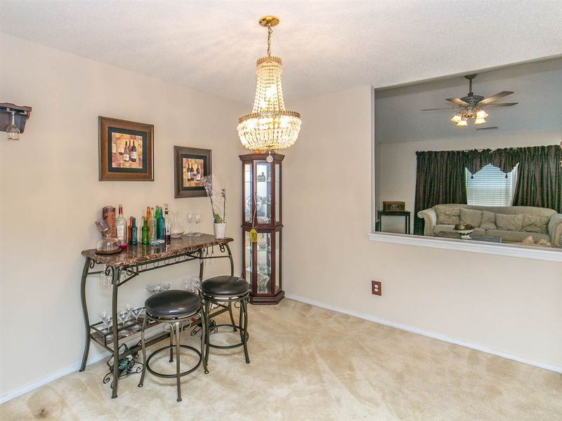 6213 Crayford Dr, Raleigh, NC 27604