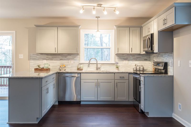 6213 Garrett Rd, Raleigh, NC 27606