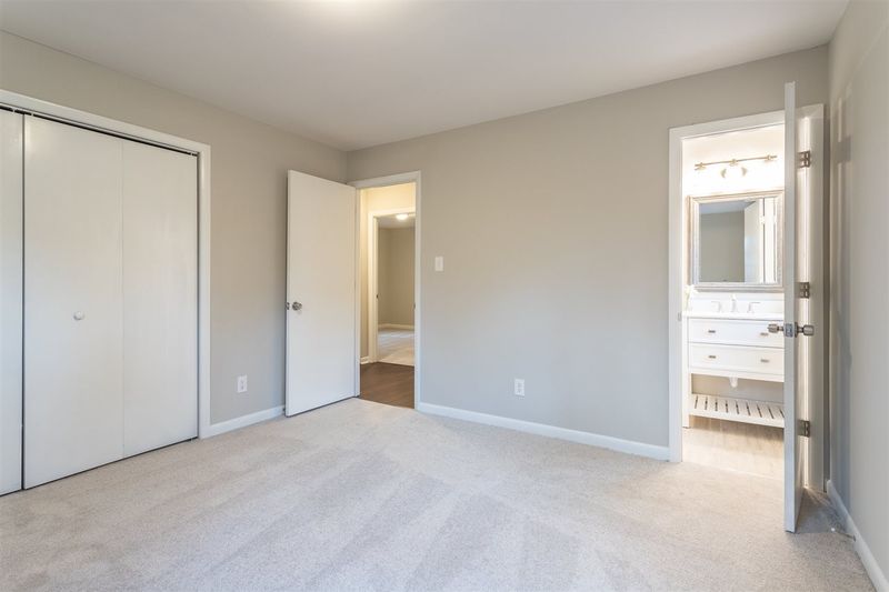 6213 Garrett Rd, Raleigh, NC 27606