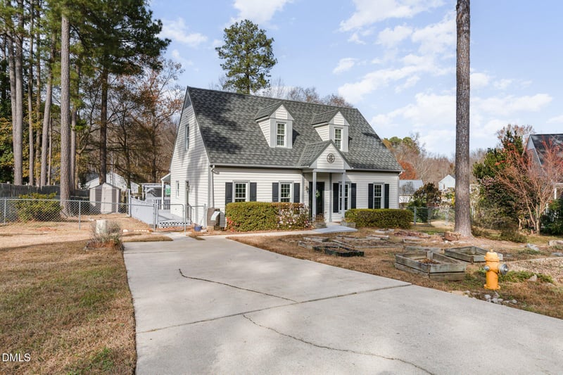 6213 River Bluff Ct, Raleigh, NC 27604