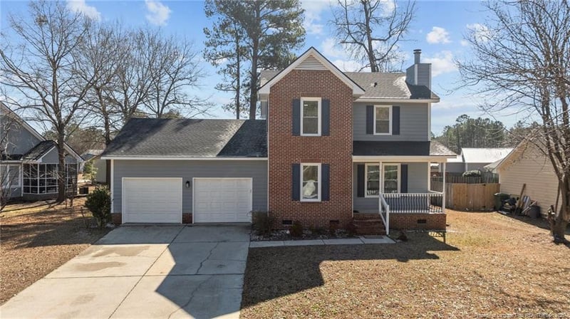6215 Hedingham Dr, Hope Mills, NC 28348