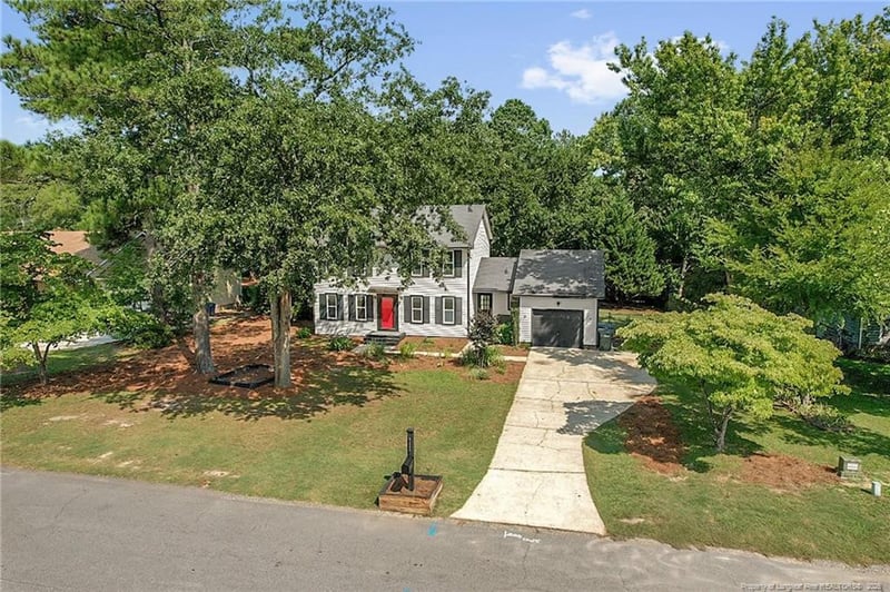 6216 Lake Trail Dr, Fayetteville, NC 28304