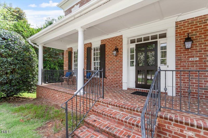 6217 Battleford Dr, Raleigh, NC 27612