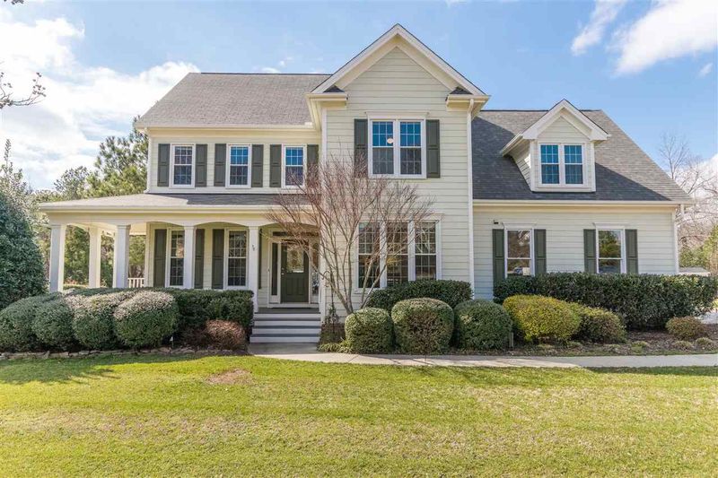 6217 Heatherstone Dr, Raleigh, NC 27606