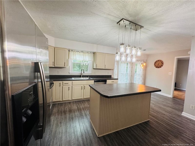 6217 Lakehaven Dr, Fayetteville, NC 28304