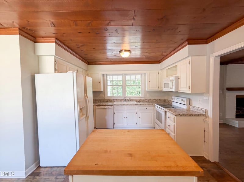 622 Dowless Dr, Fayetteville, NC 28311