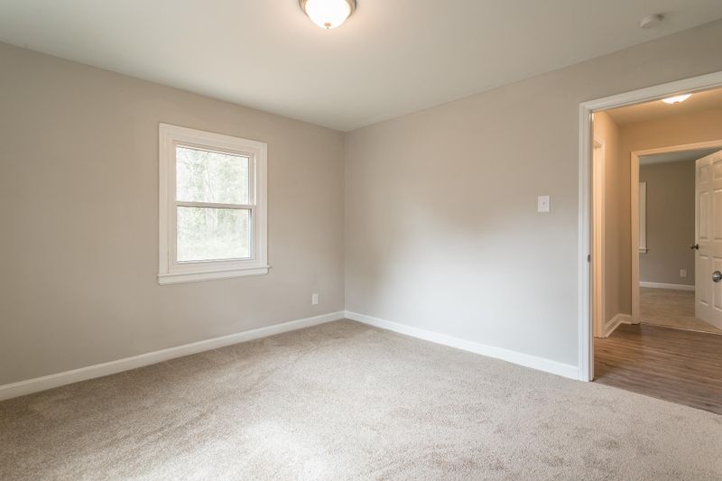 622 S Hoover Rd, Durham, NC 27703