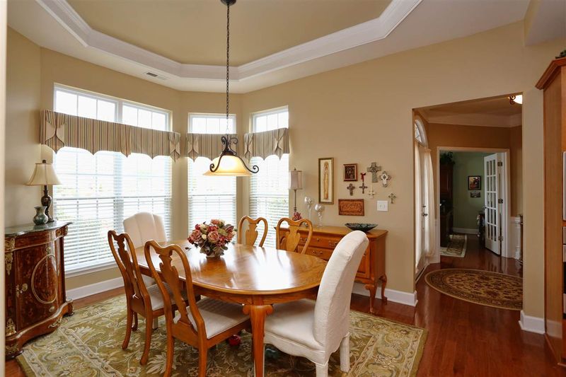 622 Mixboro Dr, Cary, NC 27519