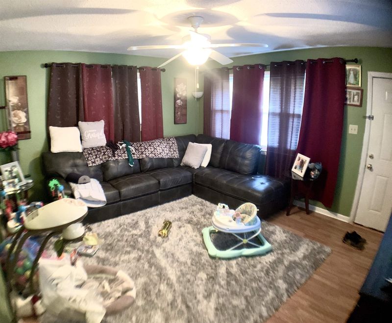 622 E Nc 54 Hw, Durham, NC 27713