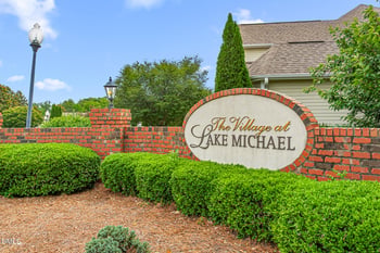 622 Oakfield Trl, Mebane, NC 27302