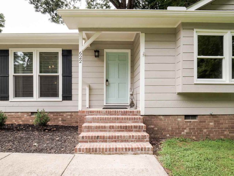 622 Sloan Dr, Cary, NC 27511