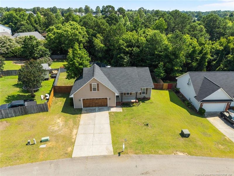 622 Sunpointe Dr, Hope Mills, NC 28348