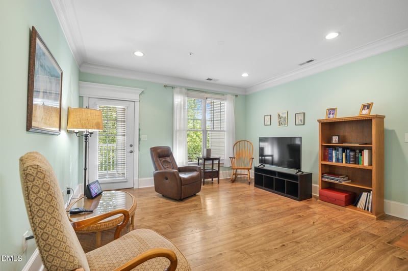 622 Waterford Lake Dr, Cary, NC 27519