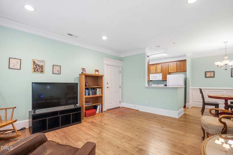 622 Waterford Lake Dr, Cary, NC 27519