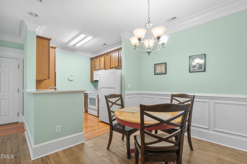 622 Waterford Lake Dr, Cary, NC 27519
