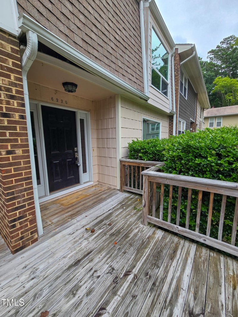 6220 Dixon Dr, Raleigh, NC 27609